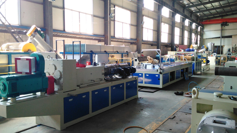 PVC門(mén)板生產(chǎn)線(xiàn)